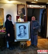 西安荞麦园美术博物馆馆长薛莹巧为净业寺捐赠毛主席画像