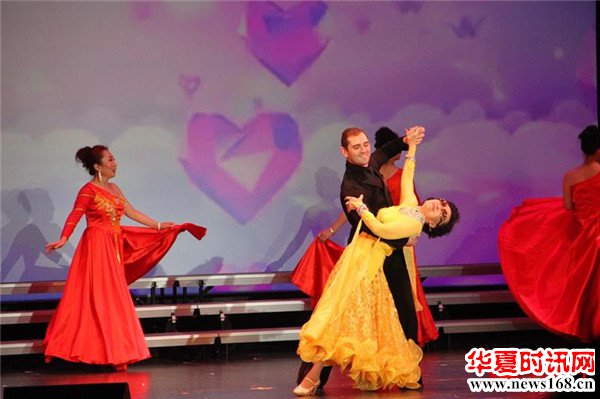 第十五届美国华人春晚在洛杉矶举行