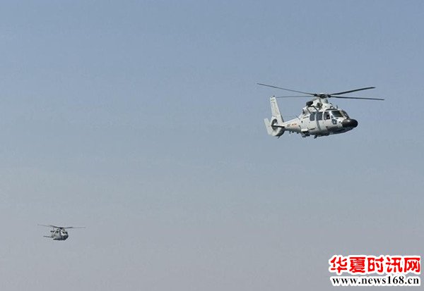 “和平－19”多国海上联演受检阅的直升机编队