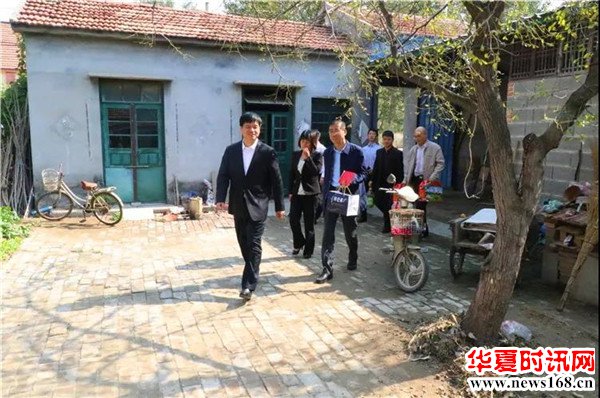 博兴县委书记李守江到庞家镇走访慰问百岁老人